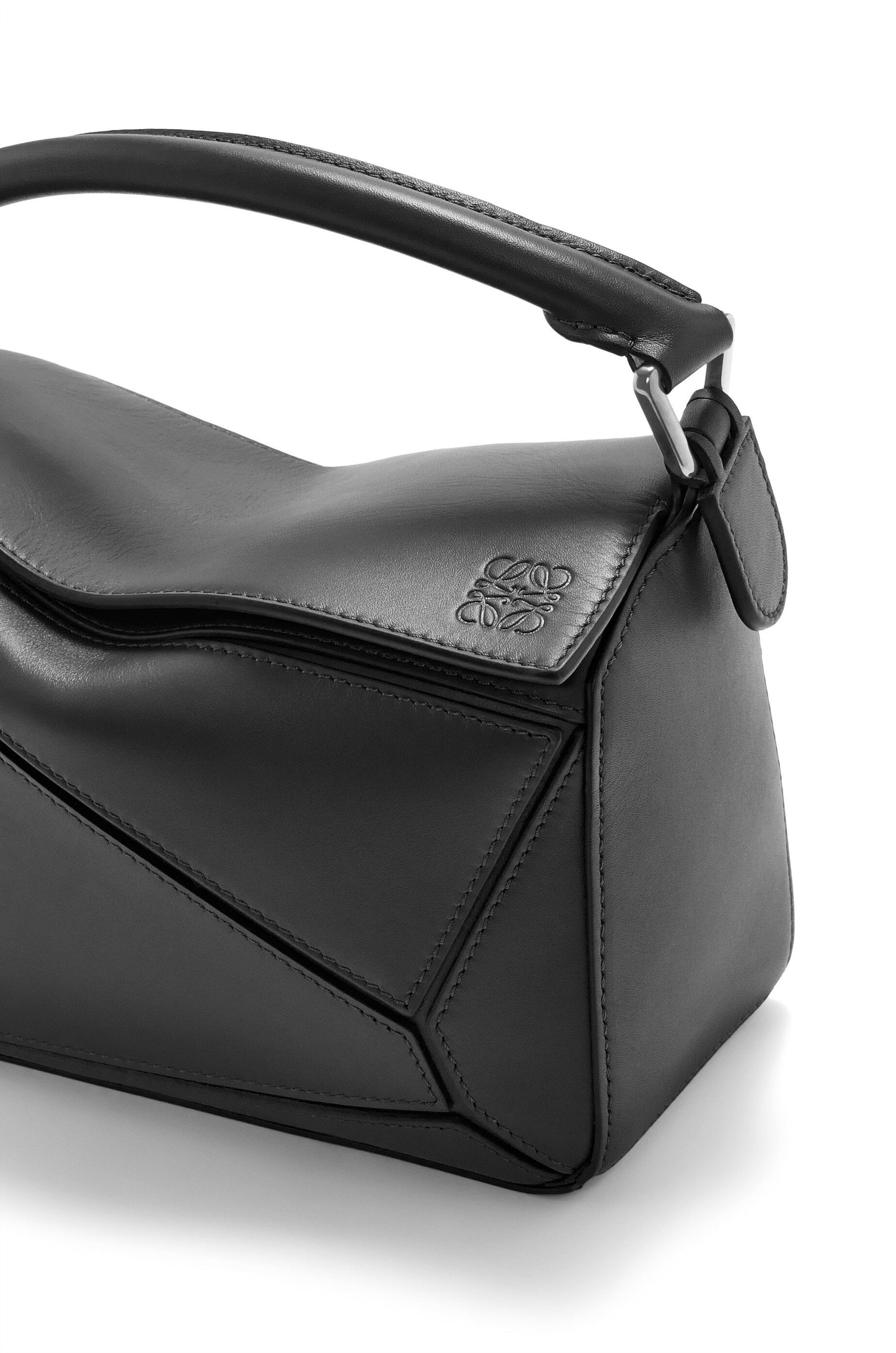 Small Puzzle bag in satin calfskin - Hall Of Brand
