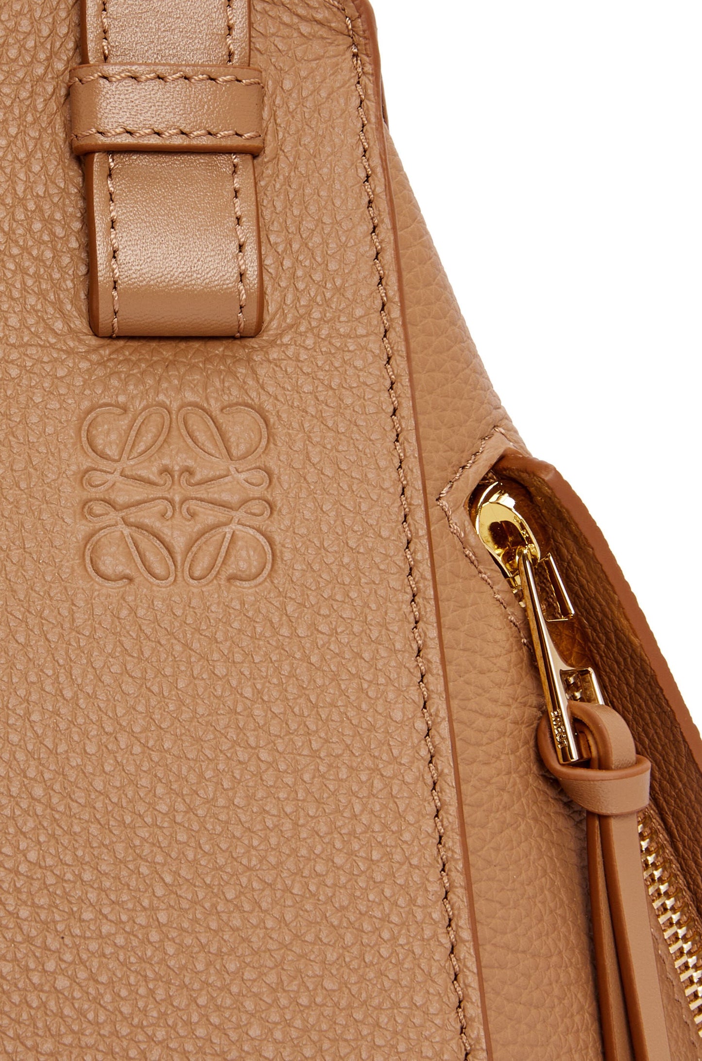 Compact Hammock bag in soft grained calfskin - Hall Of Brand