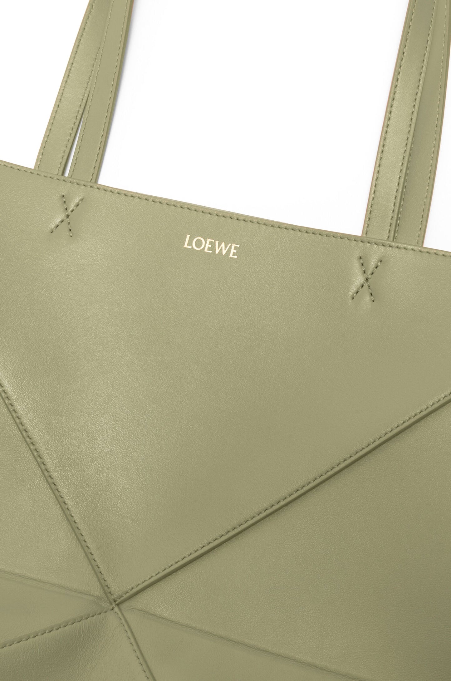 Medium Puzzle Fold tote in shiny calfskin - Hall Of Brand