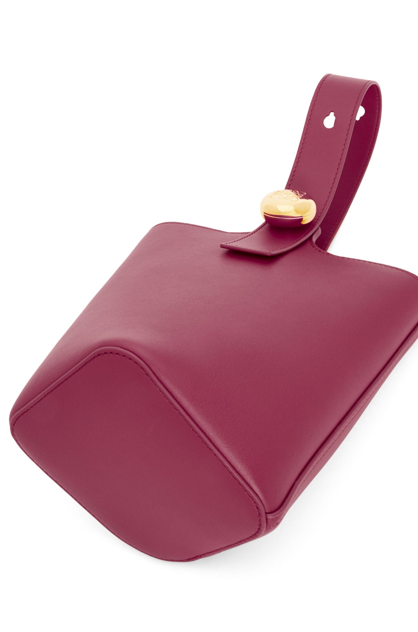 Mini Pebble bucket in mellow calfskin - Hall Of Brand