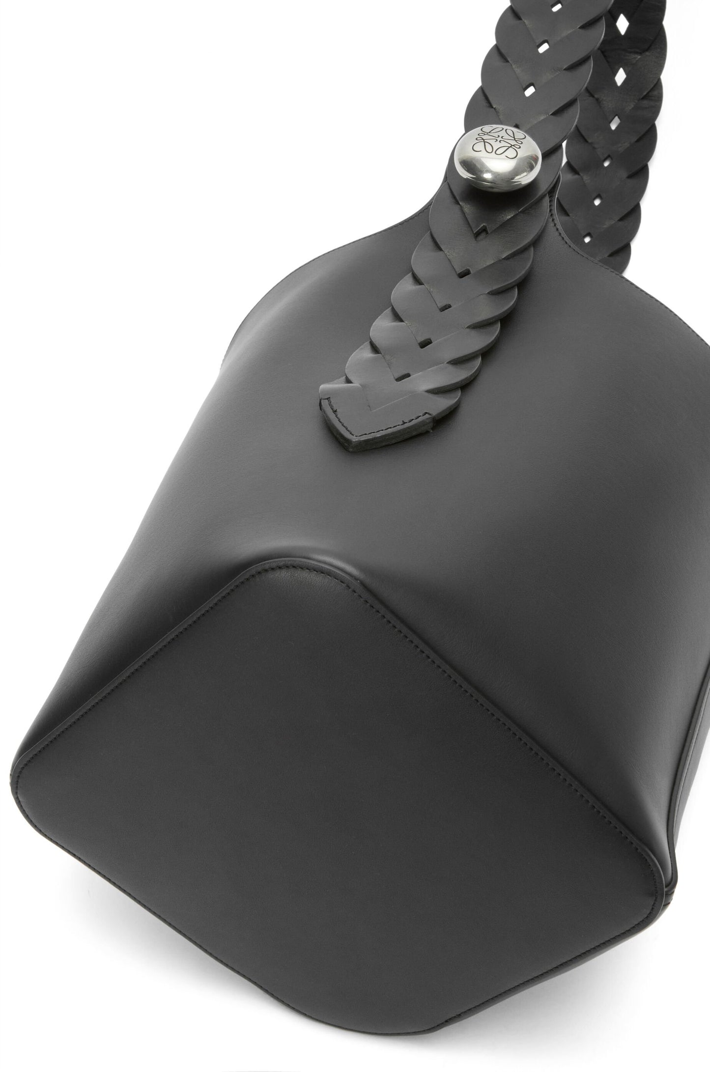 Large Pebble bucket in mellow calfskin - Hall Of Brand
