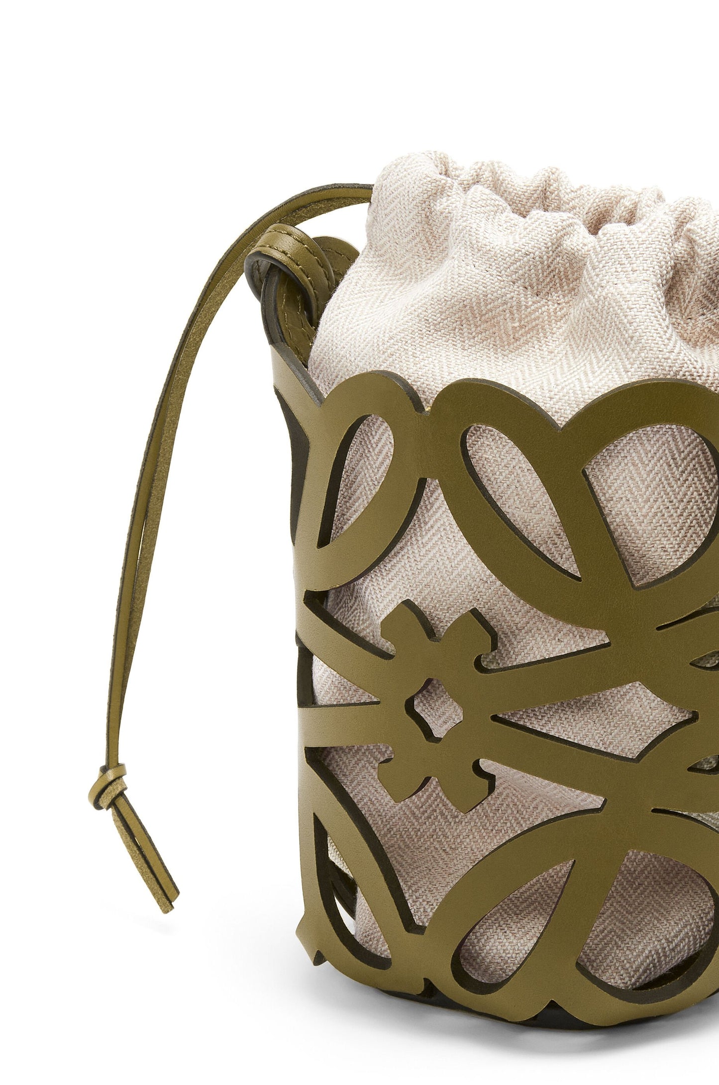 Anagram cut-out pocket in classic calfskin and canvas