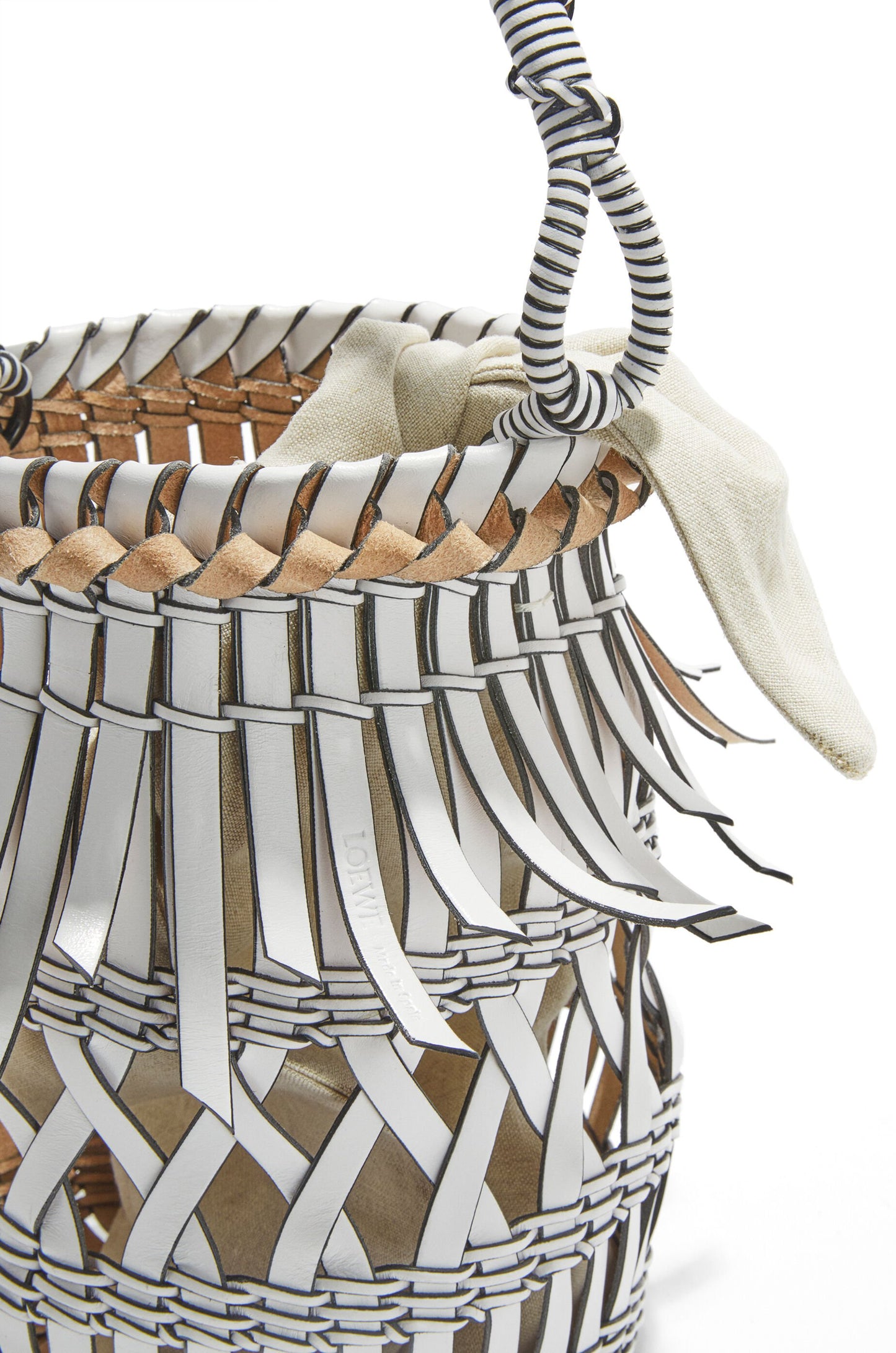 Fringes Bucket bag in calfskin