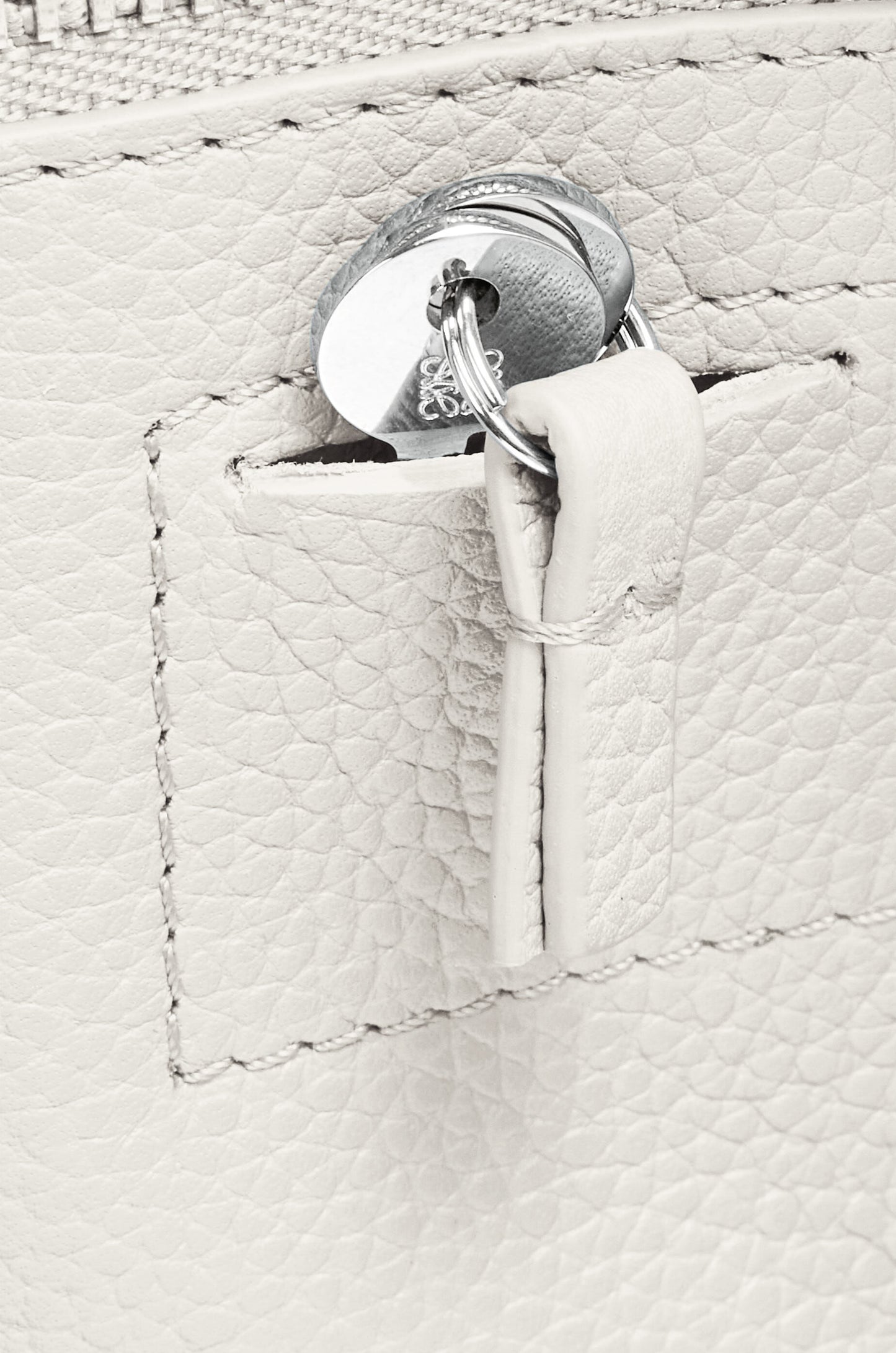 Amazona 23 bag in soft grained calfskin - Hall Of Brand