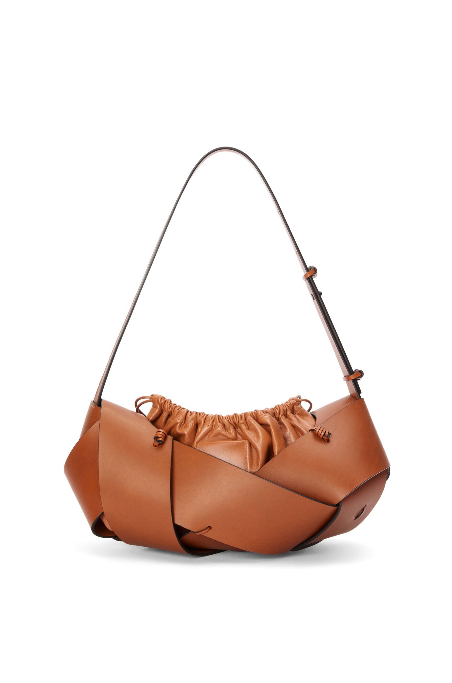 Interlaced hobo bag in calfskin