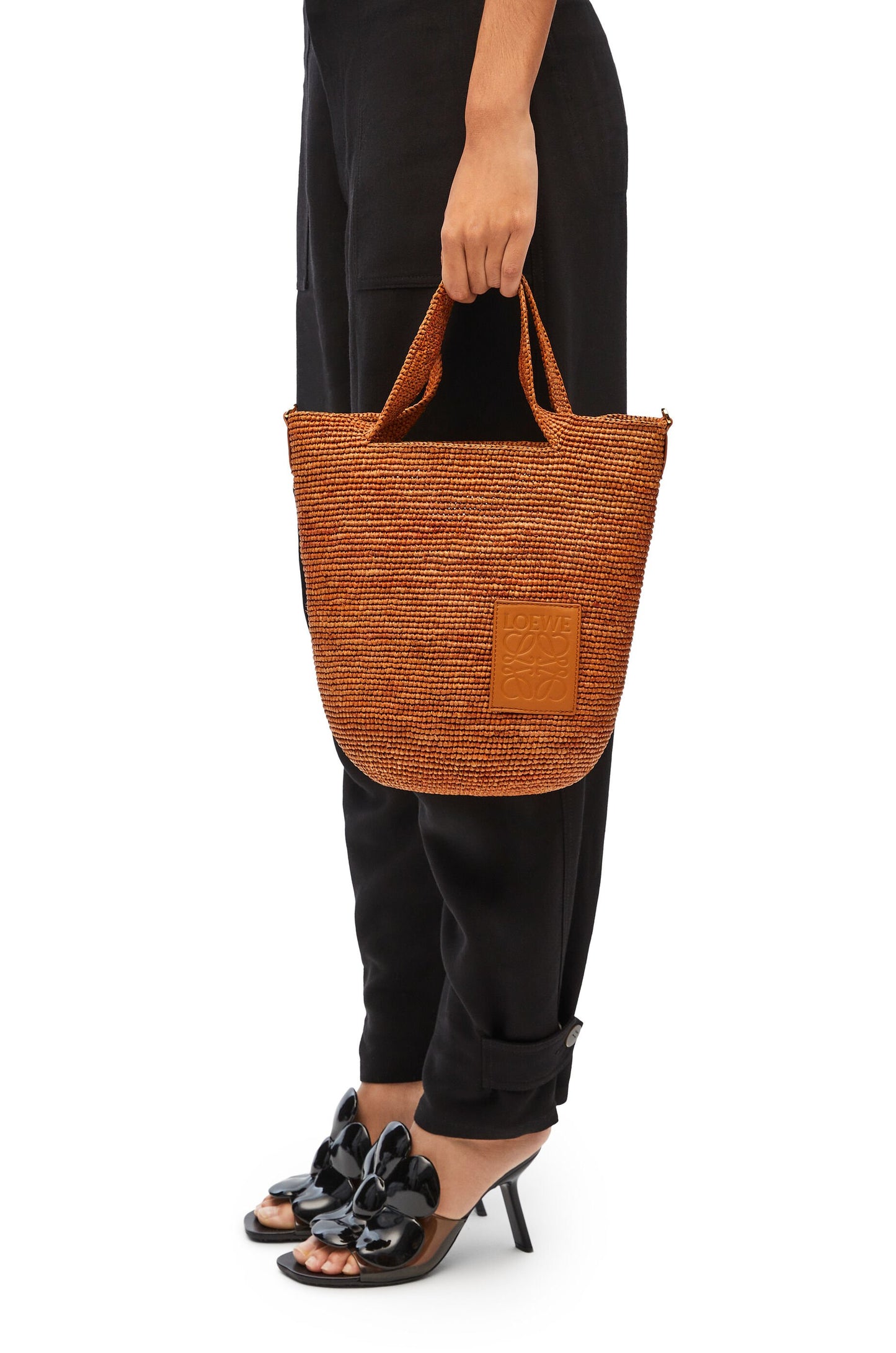 Slit bag in raffia and calfskin