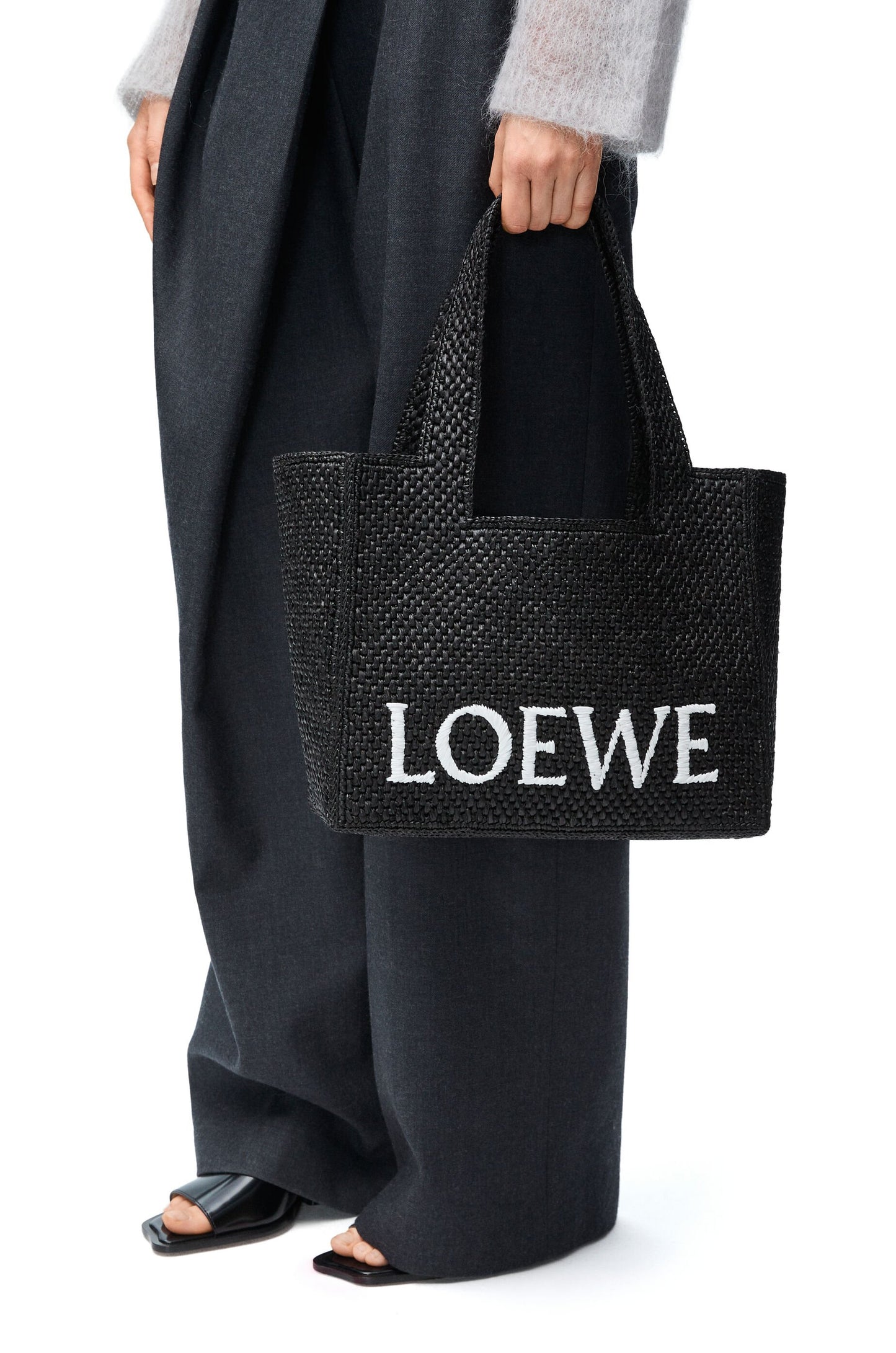 Medium LOEWE Font Tote in raffia