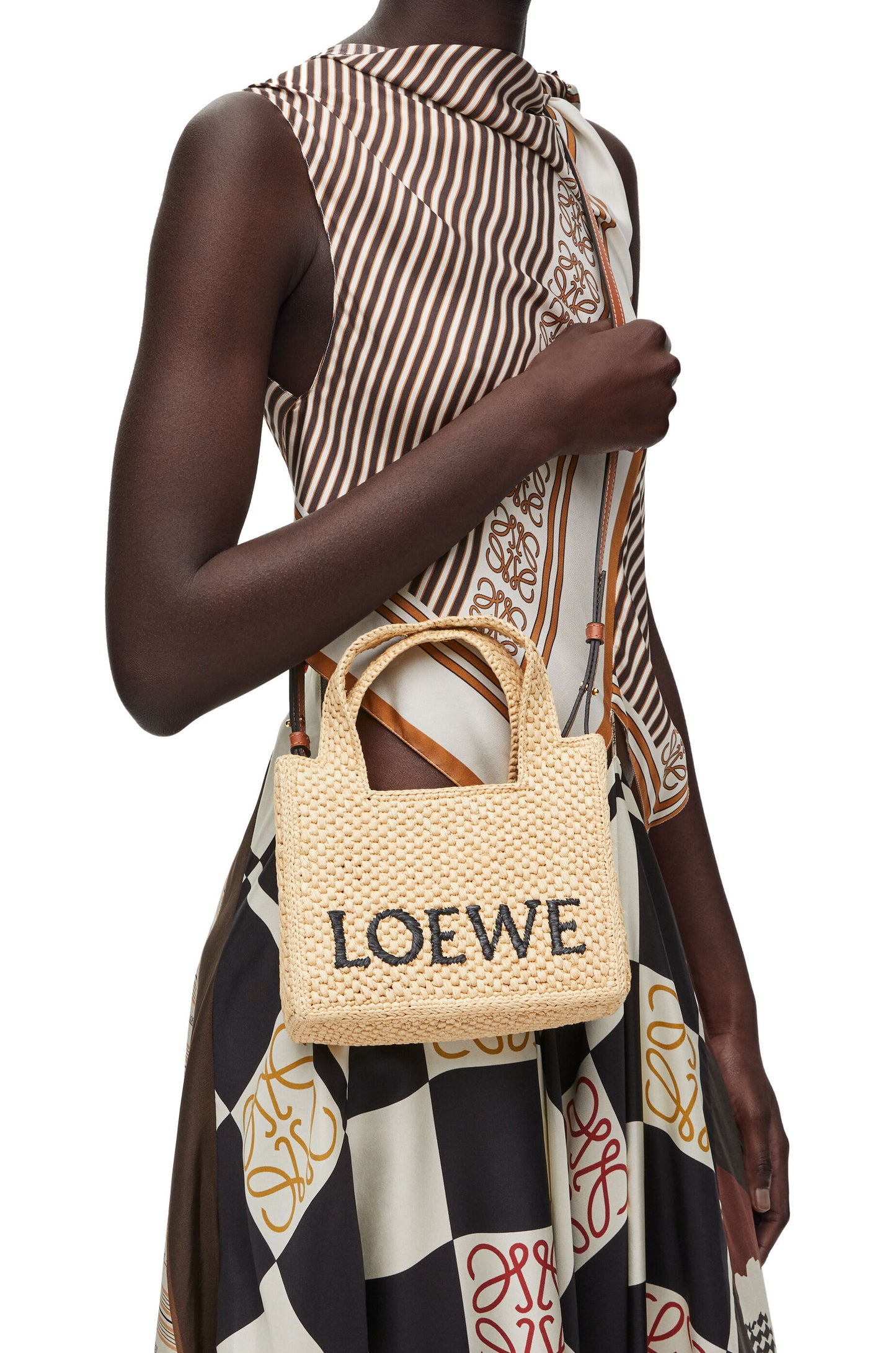 Mini LOEWE Font tote in raffia