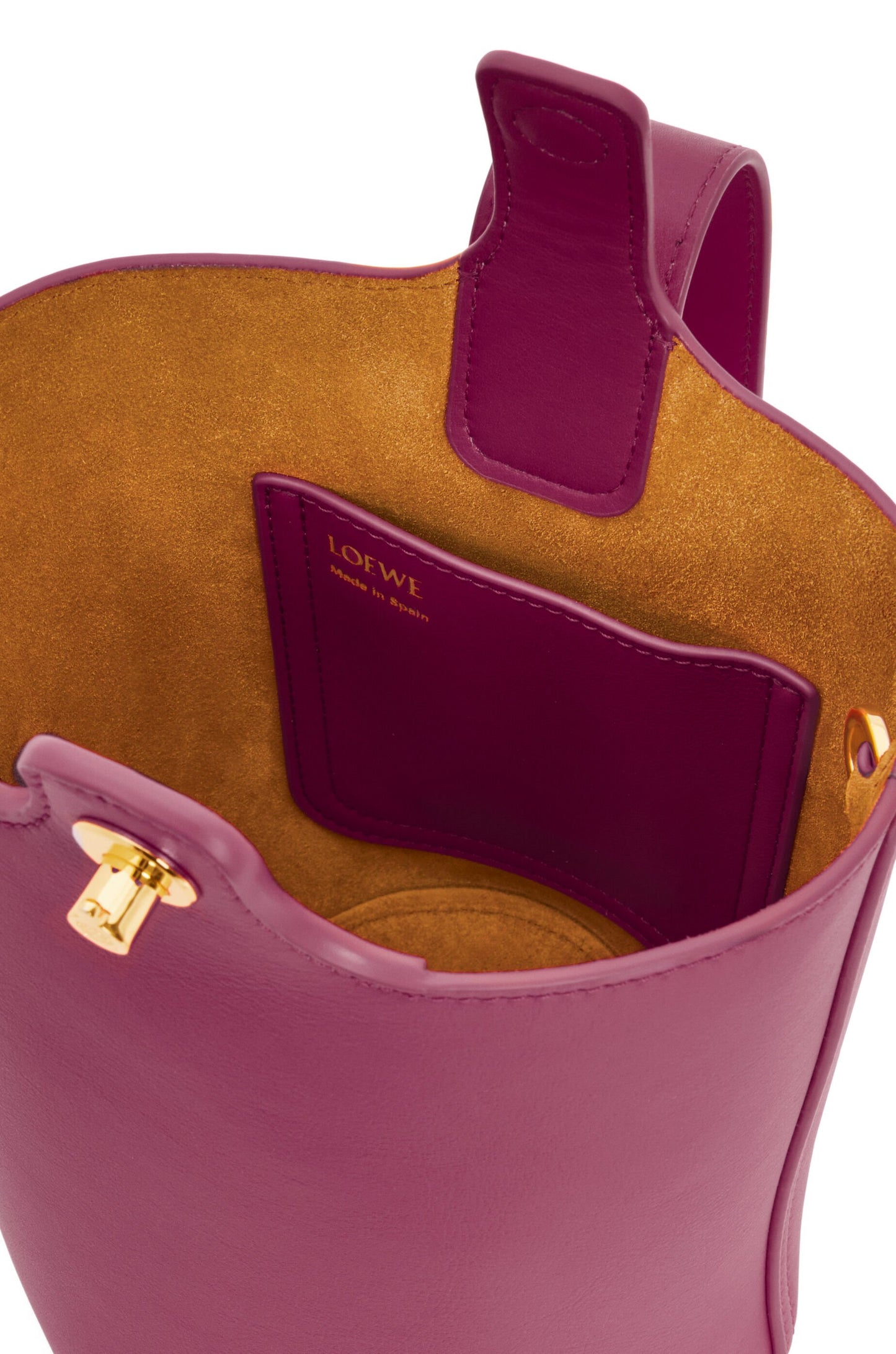 Mini Pebble bucket in mellow calfskin