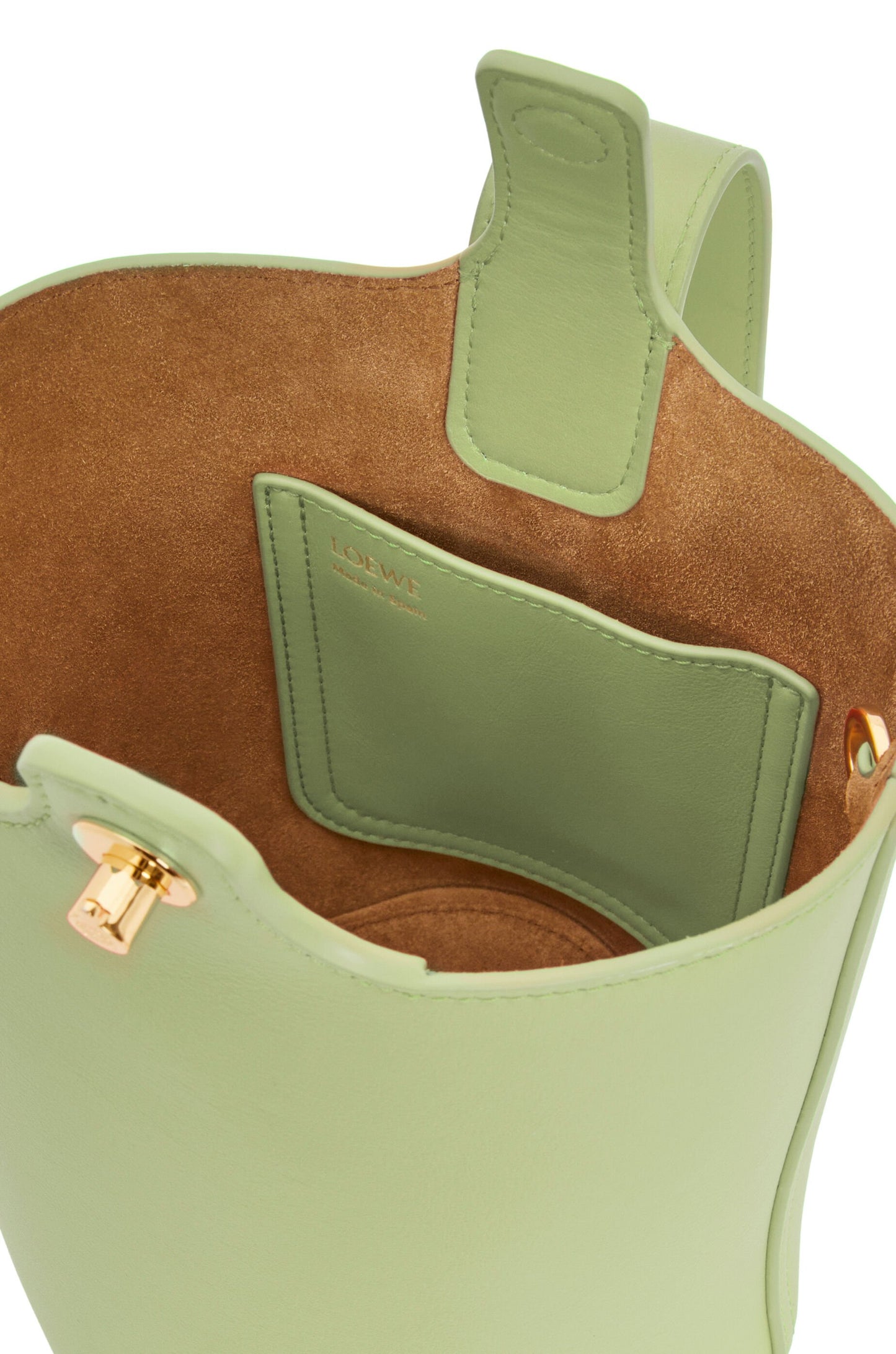 Mini Pebble bucket in mellow calfskin