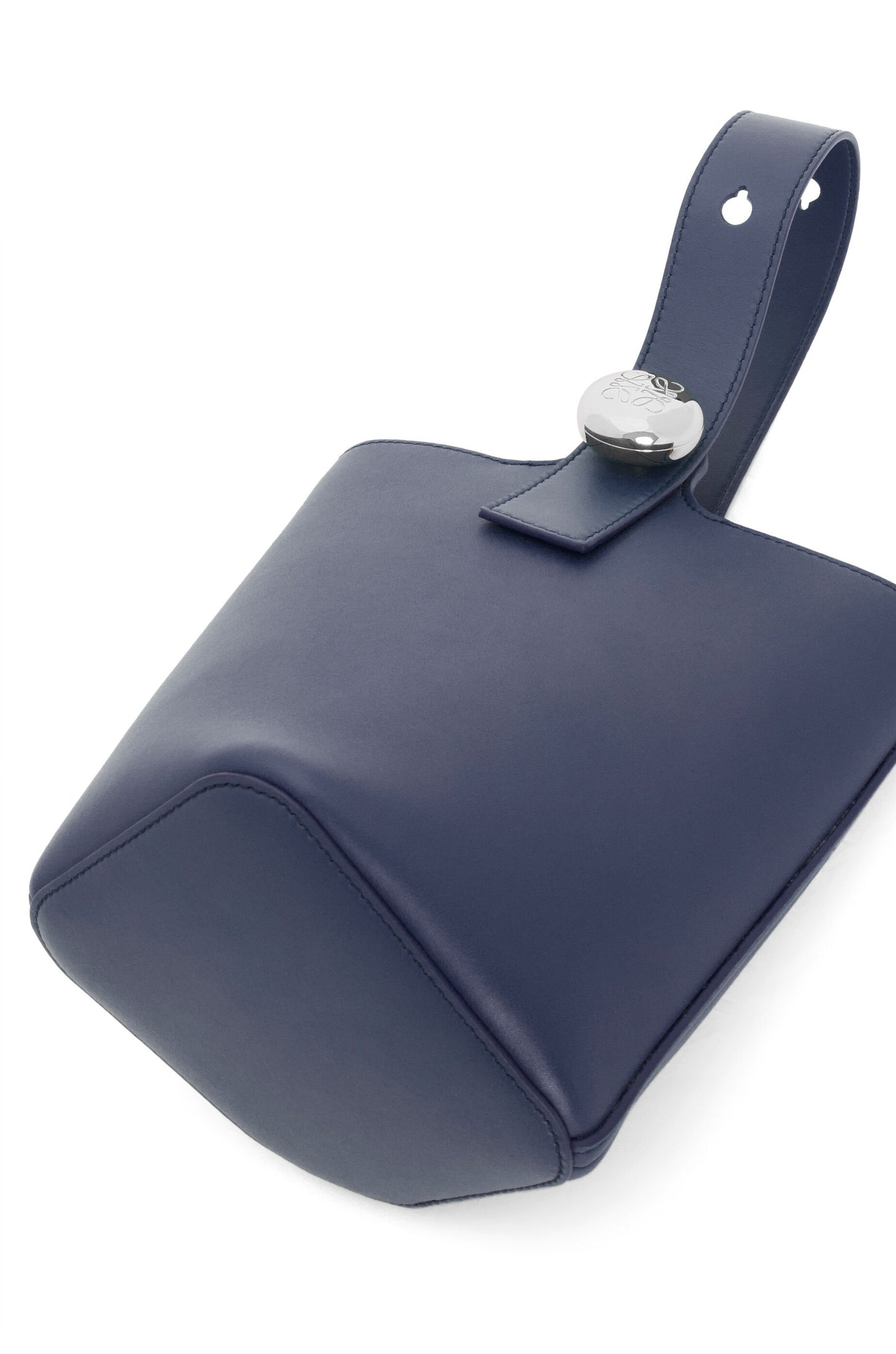 Mini Pebble bucket in mellow calfskin