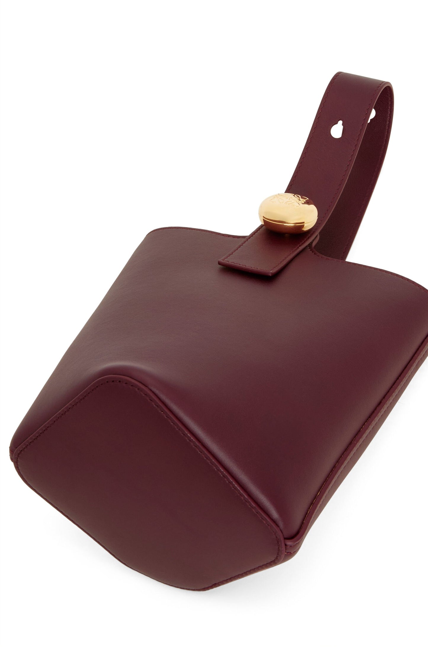 Mini Pebble bucket in mellow calfskin