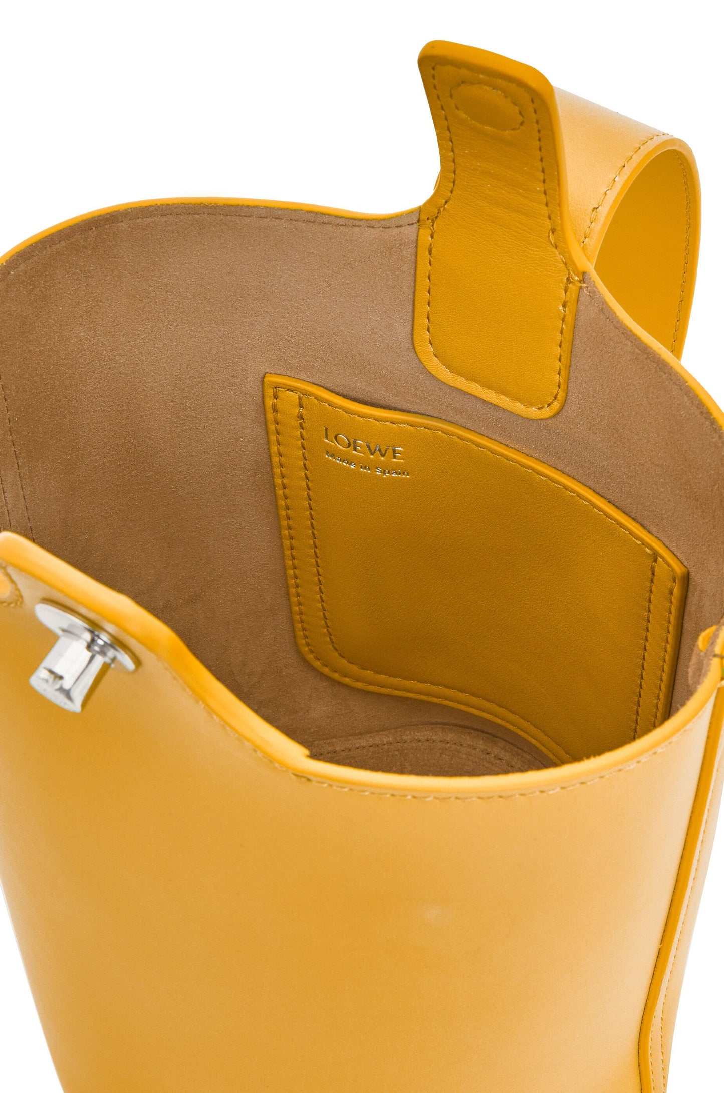 Mini Pebble bucket in mellow calfskin