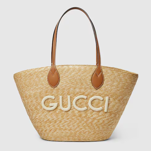 Medium straw tote with Gucci patch