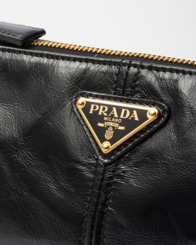 Prada re-edition 2002 medium leather shoulder bag