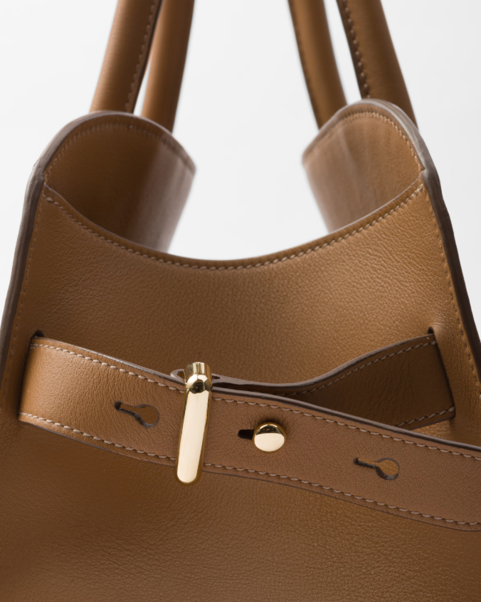 Medium leather tote bag