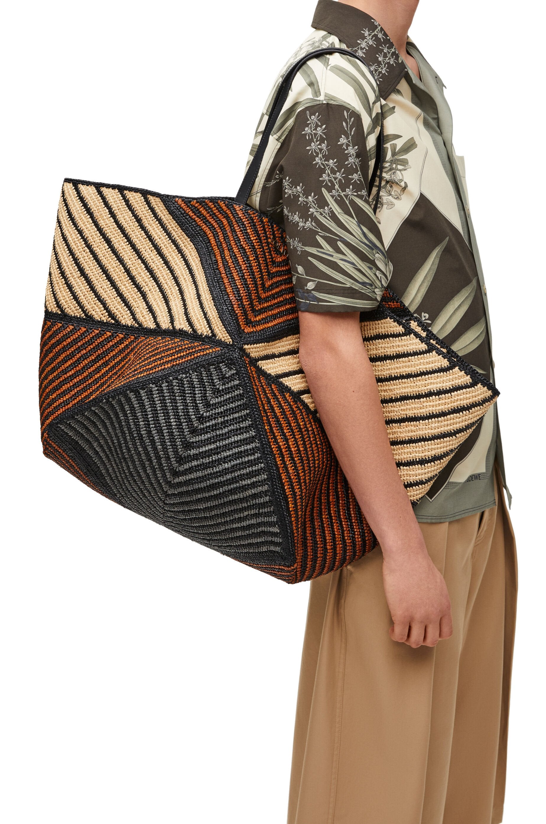 XXL Puzzle Fold Tote in raffia - Hall Of Brand