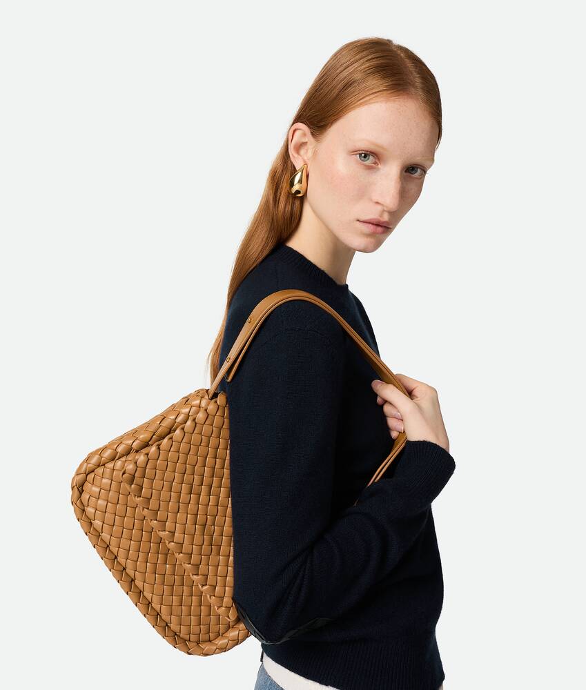 Cobble shoulder bag