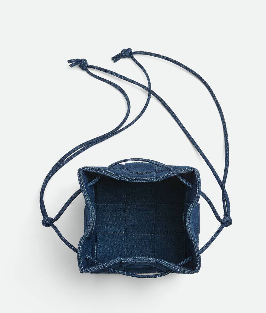 Small cassette bucket