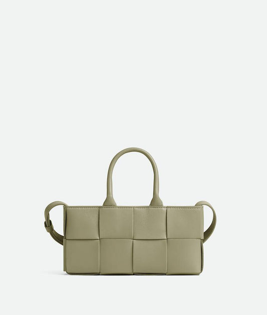 East-west arco tote